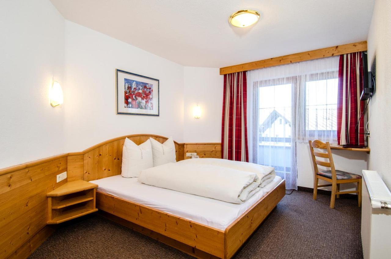 Hotel Garni Golfais Ишгль Экстерьер фото